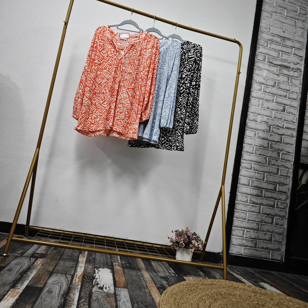 品牌剪标   7仓F6-8-20-3796款  几何 印花长袖体恤