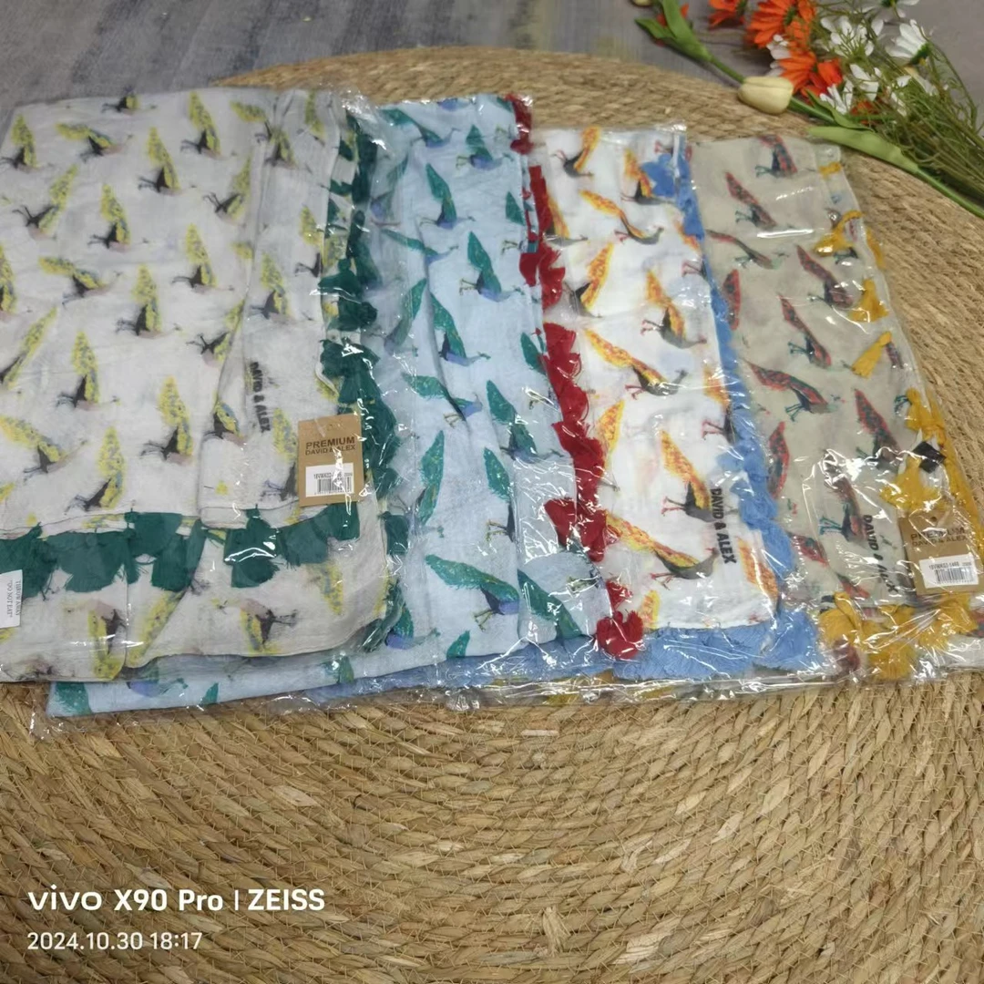 品牌剪标  T7-22-301款  孔雀围巾