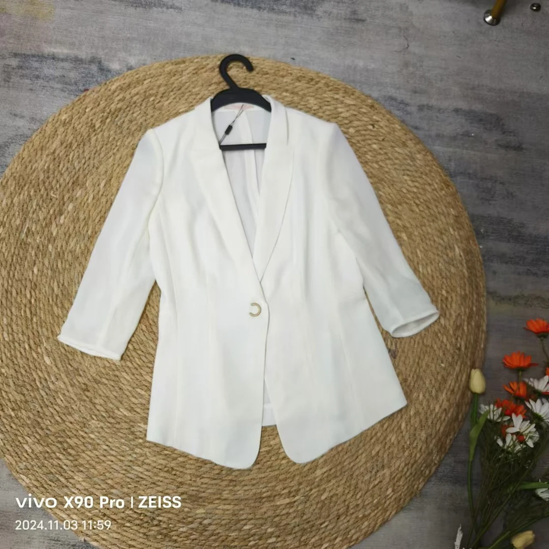 品牌剪标  7仓F5-16-1106款  白色单扣小西装