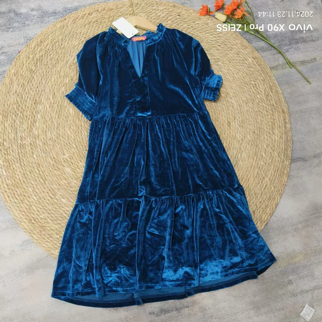 唯琳剪标  7仓F4-13-2687款  深蓝丝绒面料短袖连衣裙