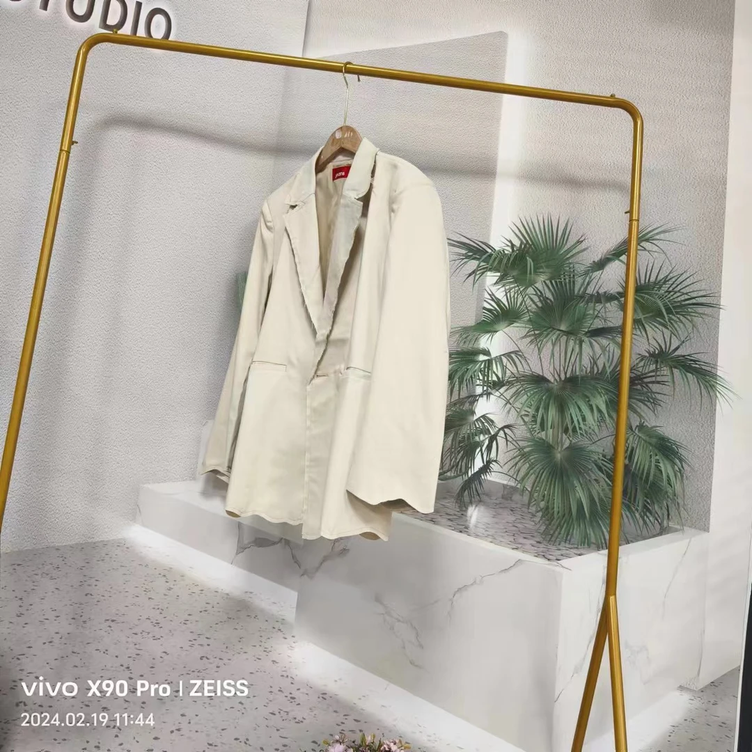 唯琳剪标  8号仓 门口B9-4632时尚气质休闲西装