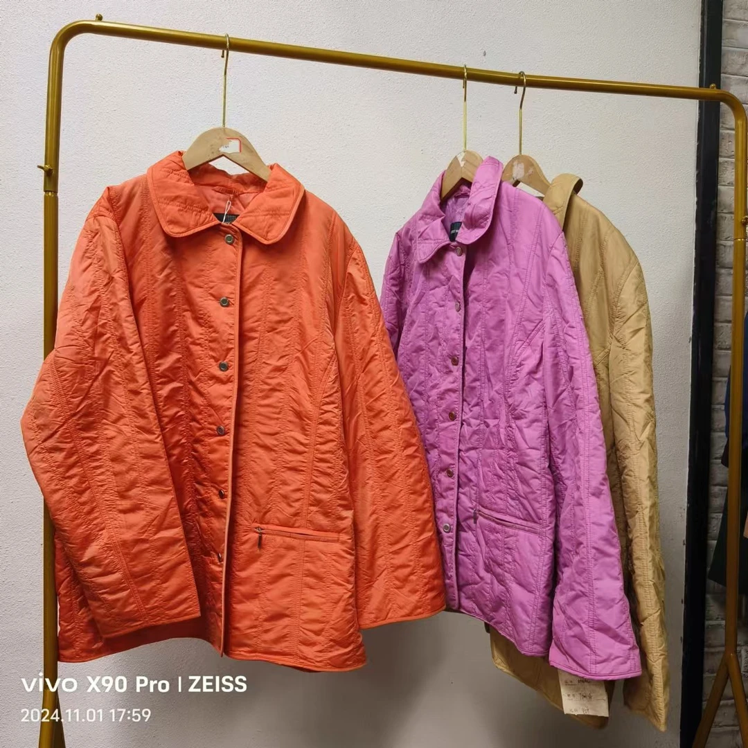 唯琳剪标  8仓B5-3-2127款   夹棉薄款短外套