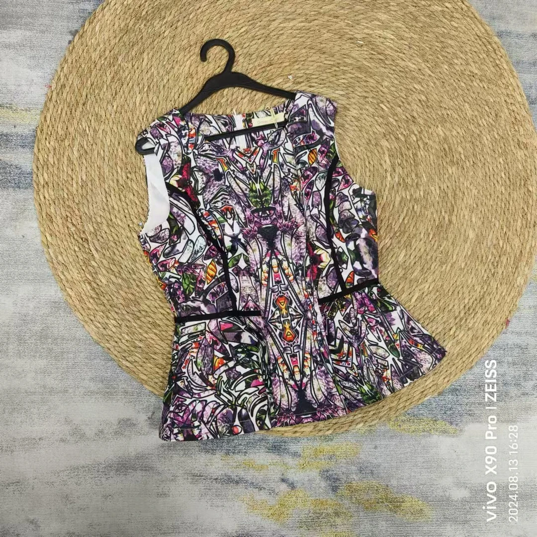 品牌剪标 7仓F5-6-9076款  花色无袖背心