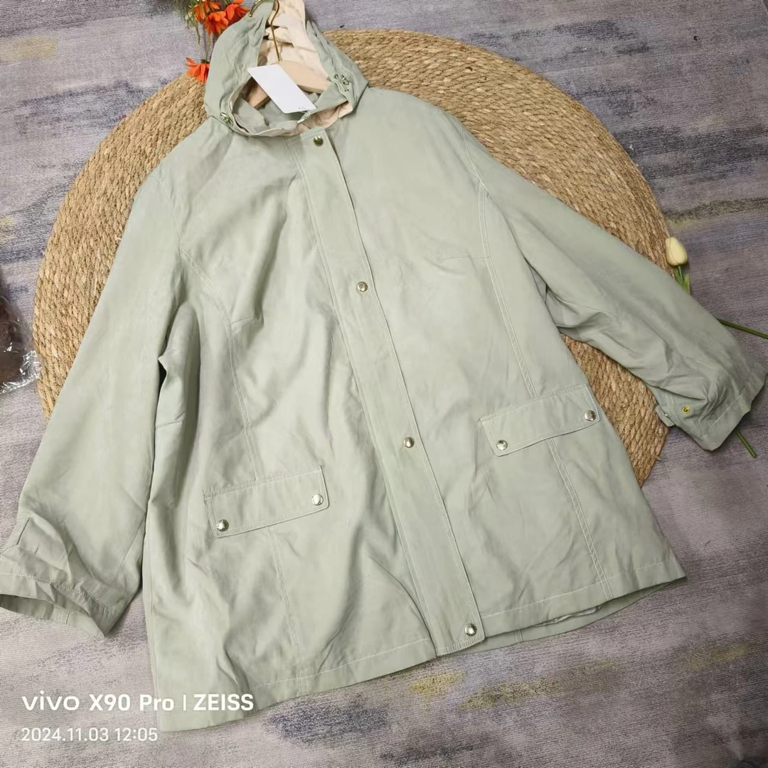 品牌剪标   7仓S4-1-2532款   浅绿色连帽外套