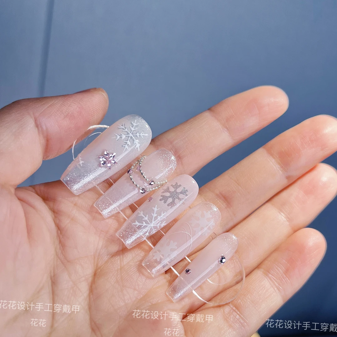 粉粉~手工秋冬穿戴式甲片冰透指尖ins风甜美纯欲渐变雪花满钻