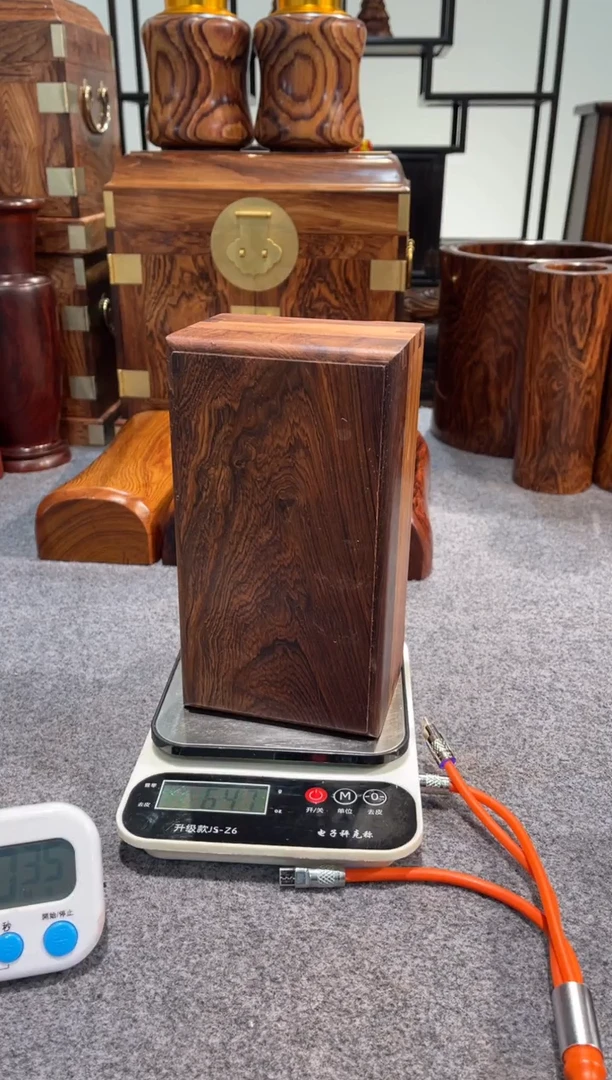 【闪购商品】木头根雕盒子