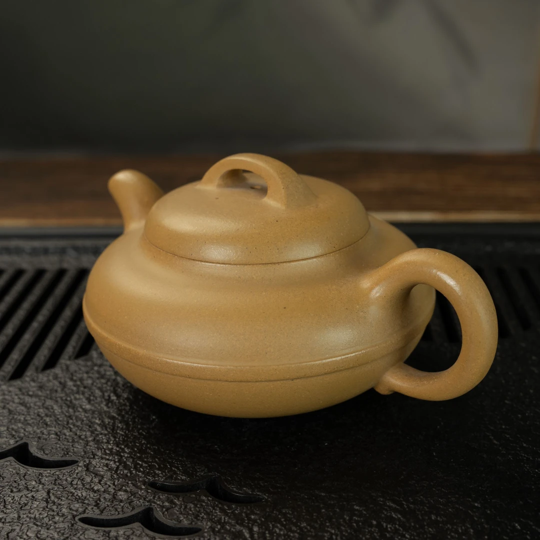 ZSMT—1127宜兴紫砂壶原矿黄金段素线圆180CC