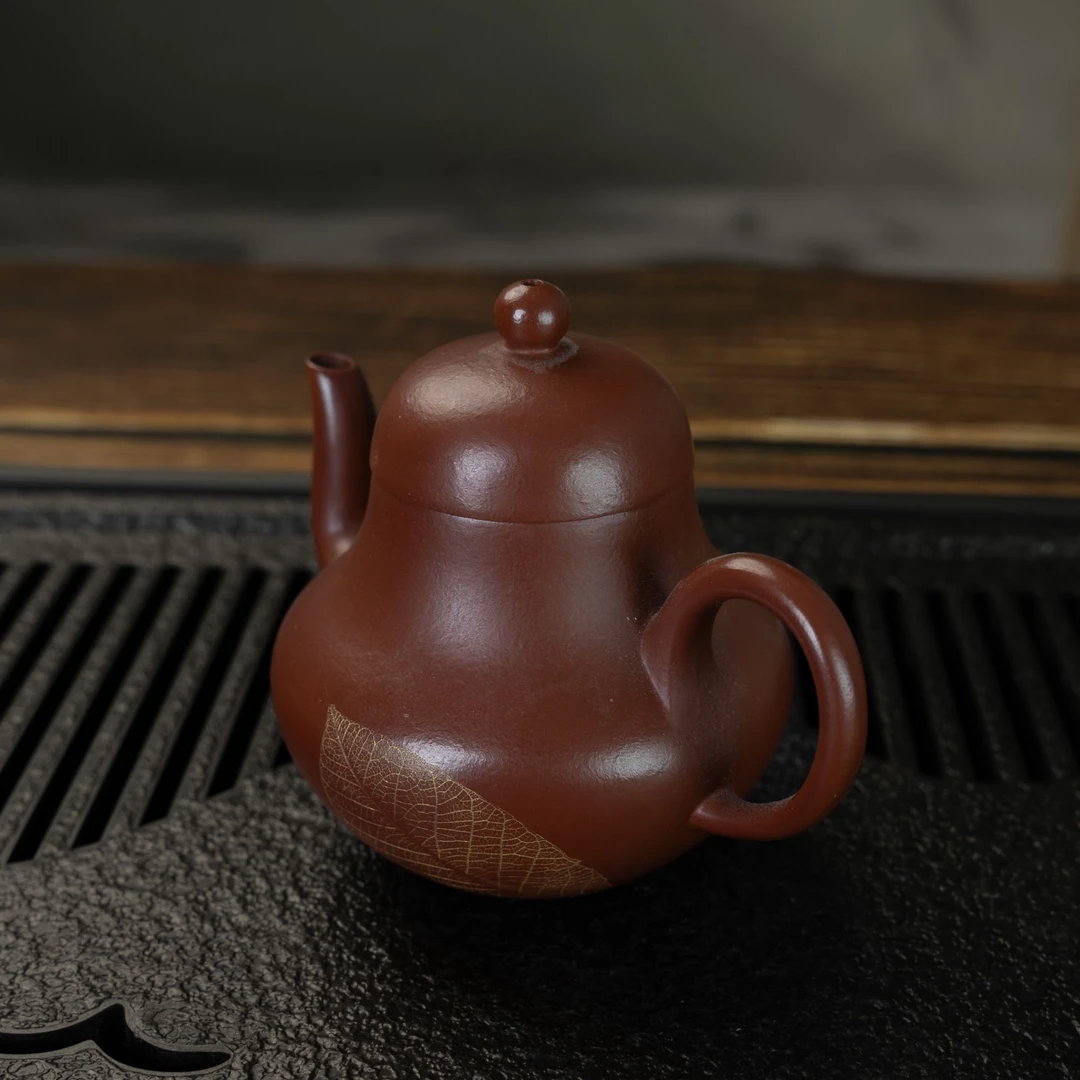 ZSMT—2110宜兴紫砂壶原矿朱泥金叶绘思婷100CC