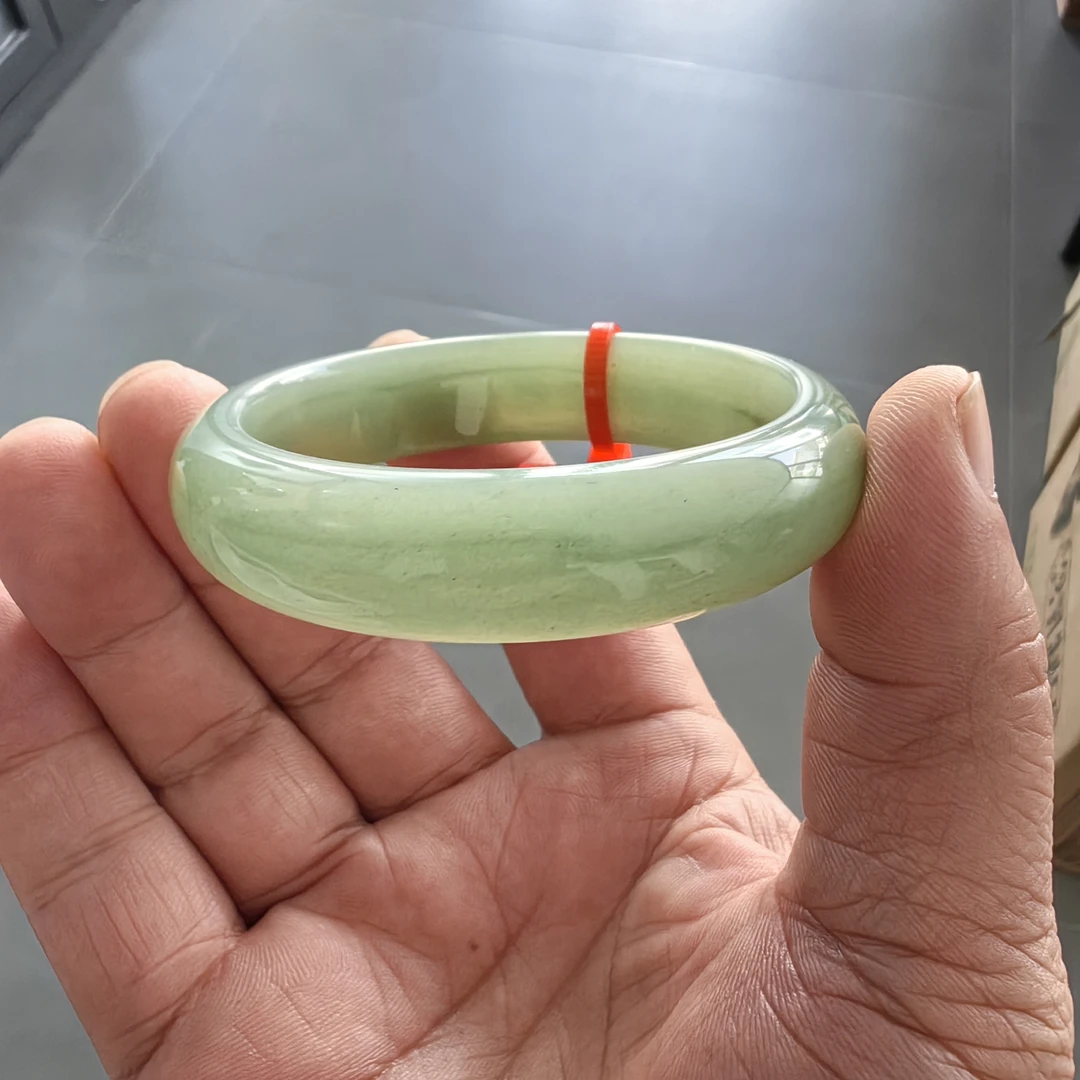 蒙翠玉【鸭蛋青】精选手镯多样式 女士时尚绿色变色快