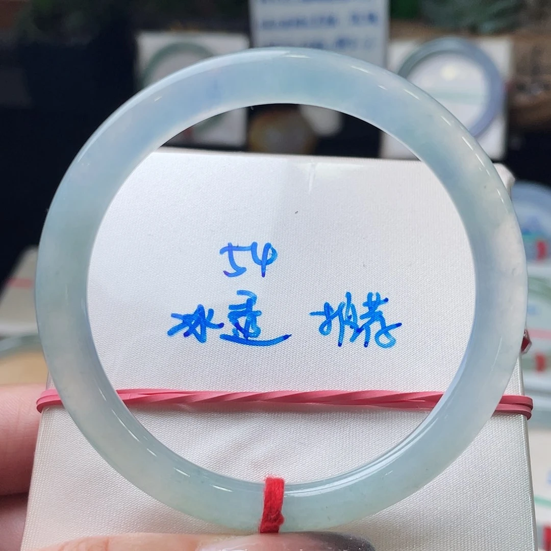 翡翠手镯未镶嵌（翡翠手镯）