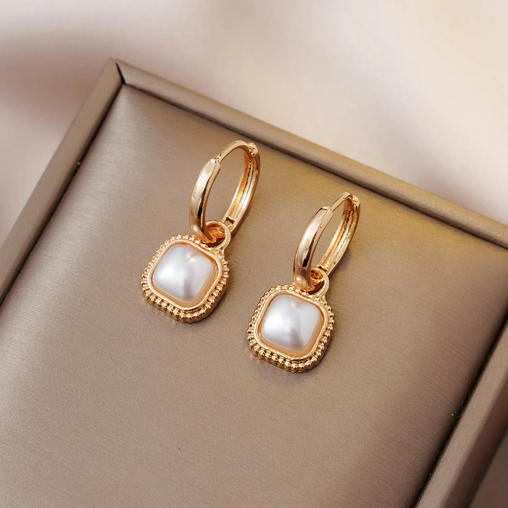 铜合金耳饰 白色轻奢时尚法式简约精致珠珠耳环耳饰女N2059