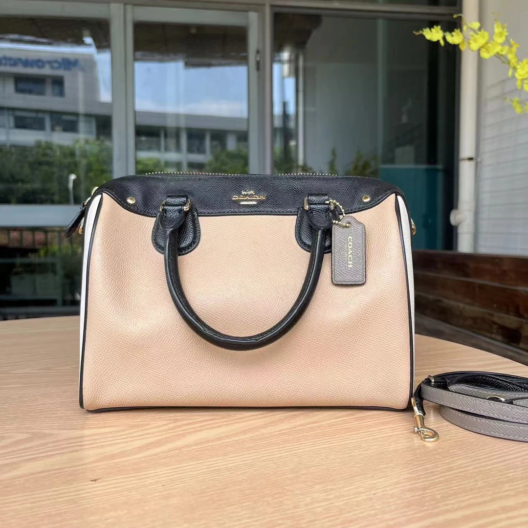 95新 COACH/蔻驰 奶茶拼黑白牛皮波士顿手提拼色斜挎包肩包