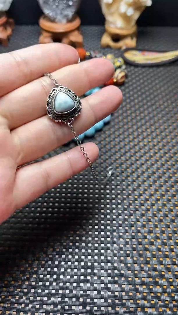 【闪购商品】翡翠挂件未镶嵌0