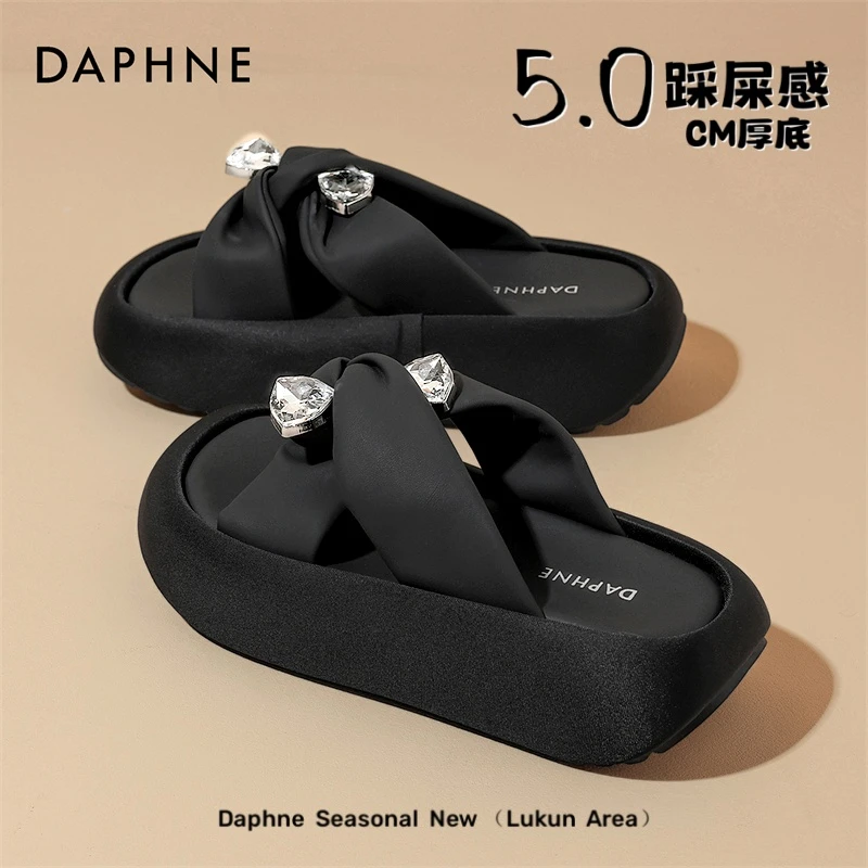 达芙妮百搭软底厚底拖鞋2025夏季新款外穿沙滩鞋女水钻交叉带凉鞋