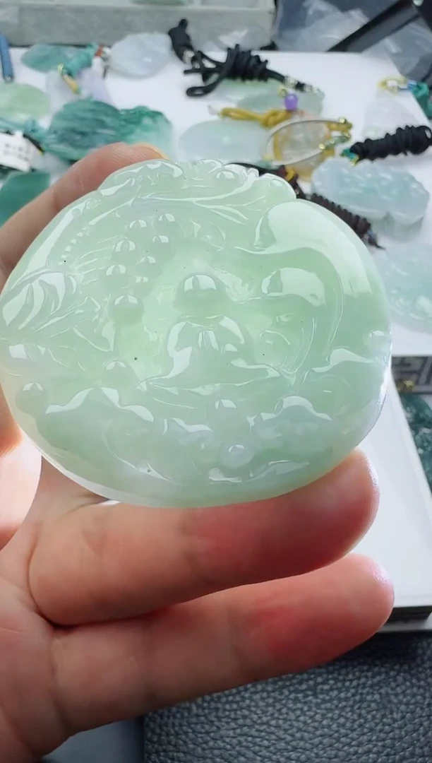 【闪购商品】翡翠吊坠(不含链)未镶嵌1