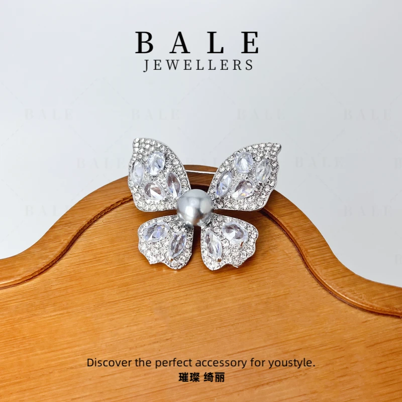 铜合金合成锆石胸针 X1474 轻奢时尚百搭精致优雅镶嵌素款