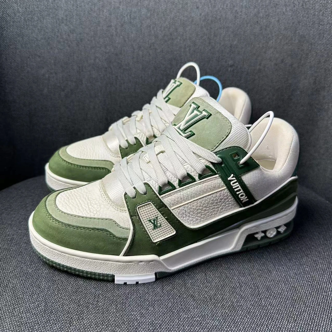 LouisVuitton/路易威登摩卡绿配色Trainer休闲板鞋（海蜀黍福利）