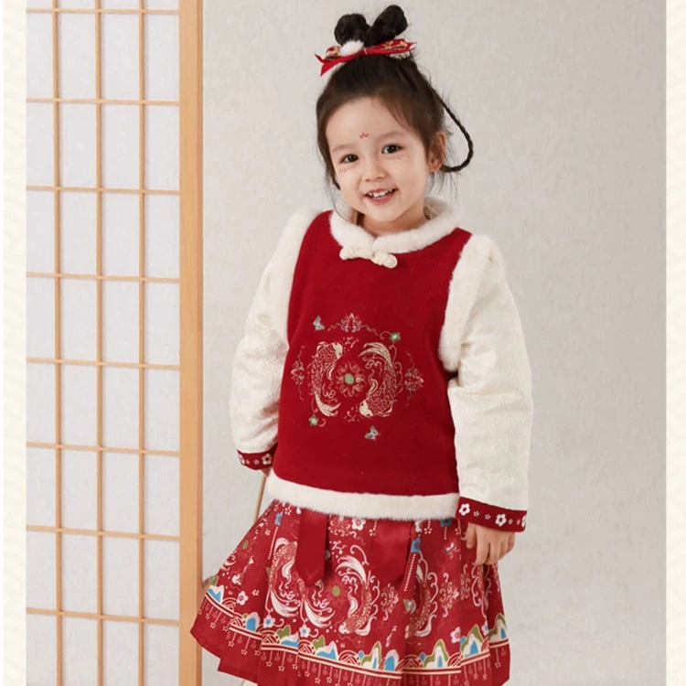 清 幼悠汉服上衣儿童冬季国风女宝保暖拜年童装周岁服D3181