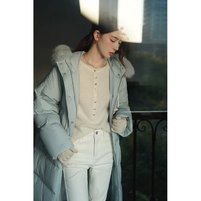 且可ChillCozy 舒芙蕾 无胆防绒中长款连帽毛领90白鸭绒羽绒服女