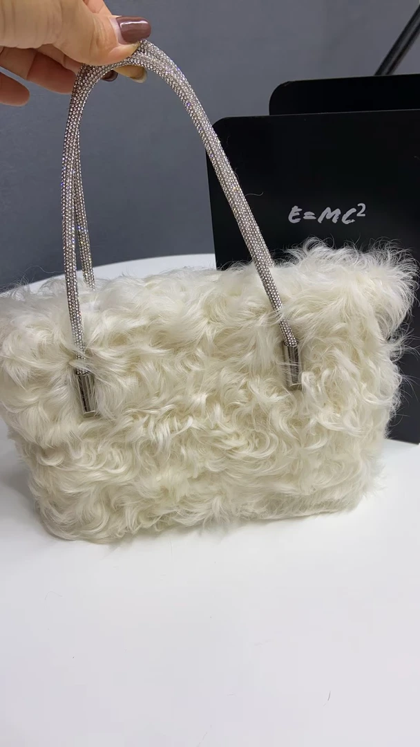 时尚包包，实物以直播间为准