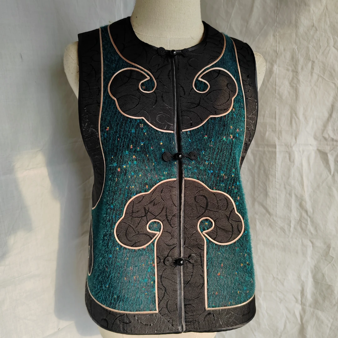 弹力绒复古祥云如意线香混马夹