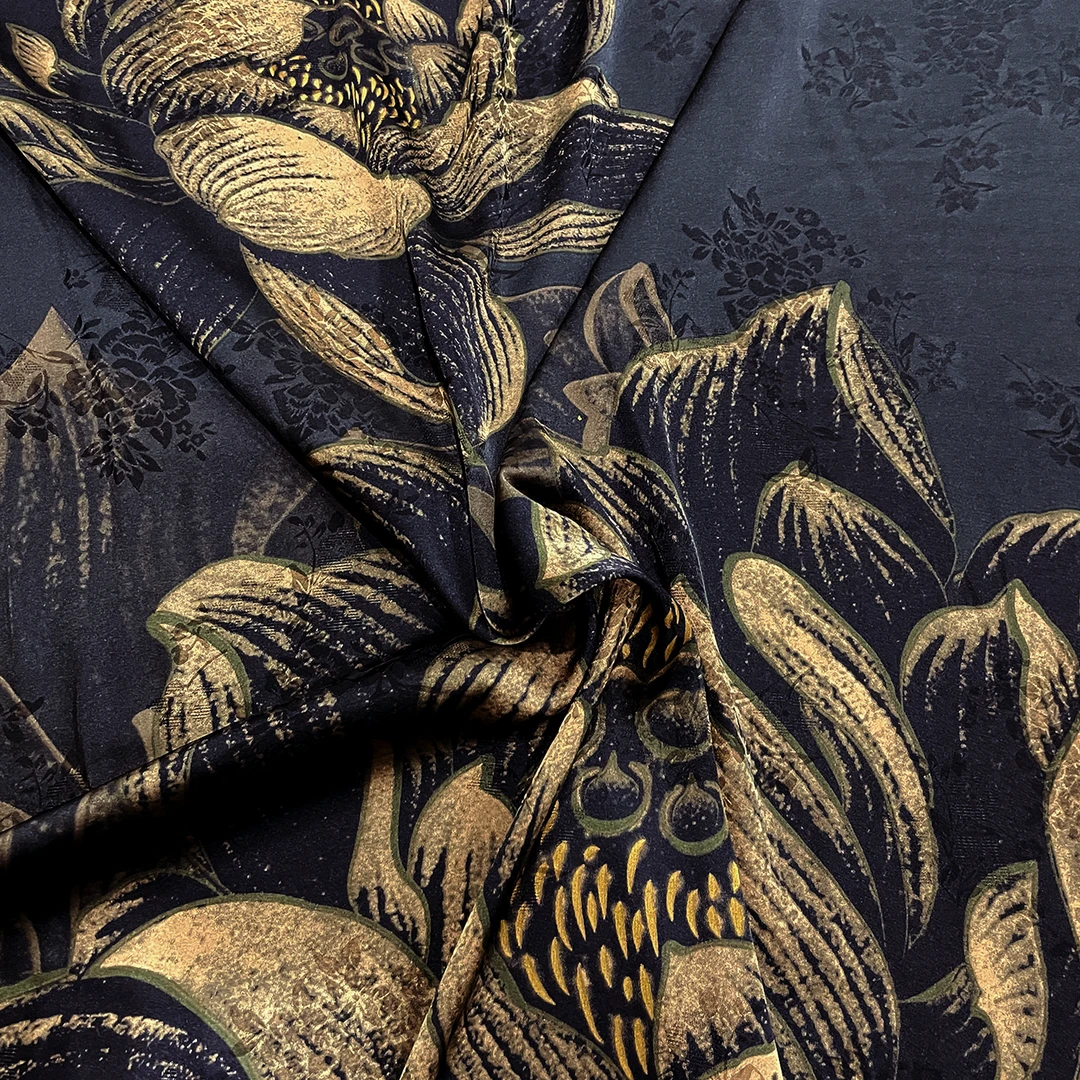 【4972】荷塘月色定位(1.35M)透孔花萝提花云锦缎面料