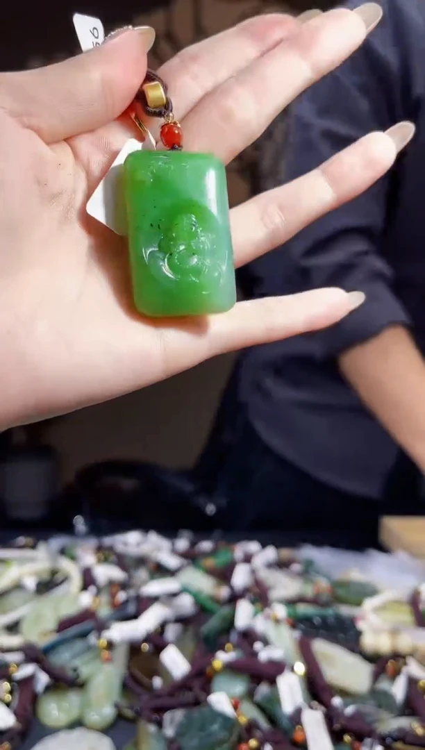 【闪购商品】和田玉颈饰未镶嵌拍一发一