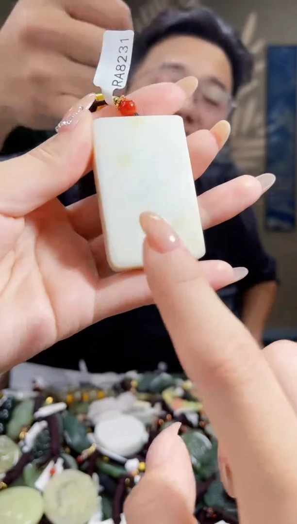 【闪购商品】和田玉颈饰未镶嵌拍一发一