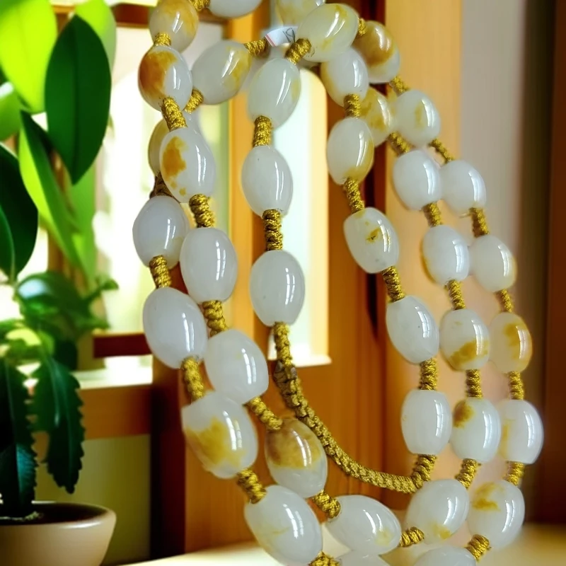 和田玉籽料颗颗带皮肉白料细枣核型珠子项链手链均可