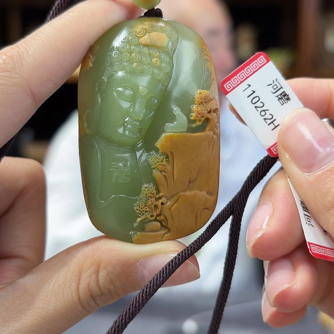 岫岩河磨玉（透闪石质玉）吊坠观音未镶嵌