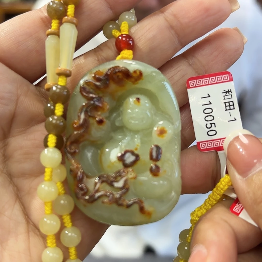 和田玉吊坠佛公未镶嵌