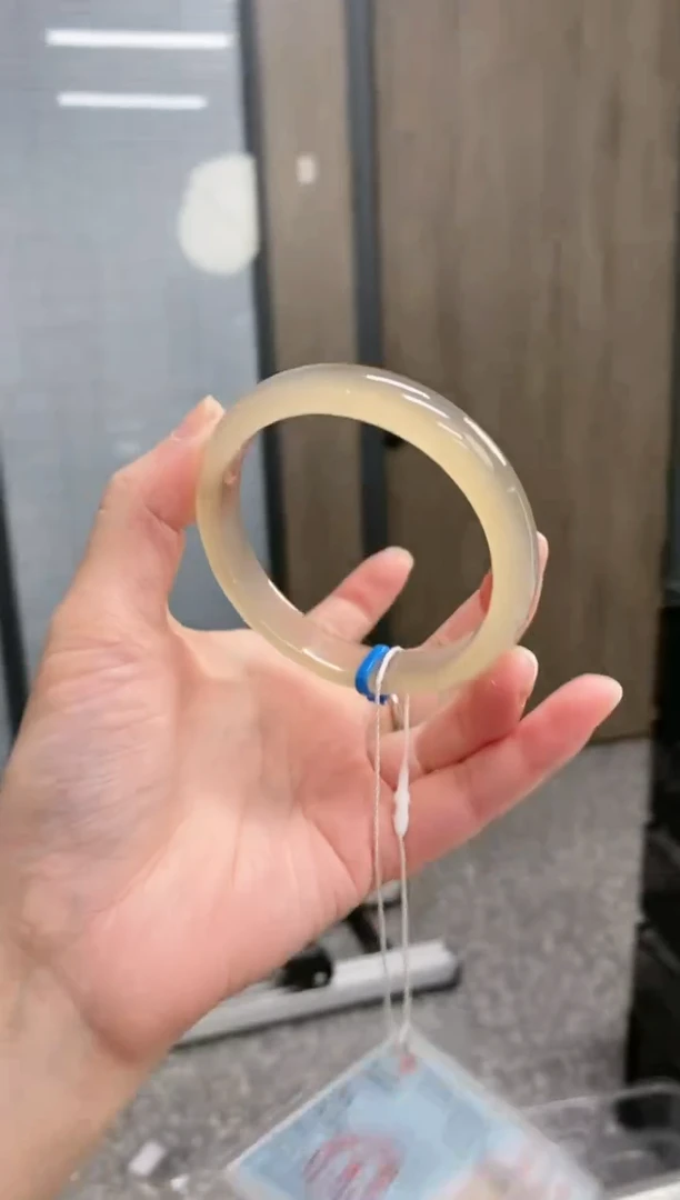 【闪购商品】玛瑙/玉髓手镯未镶嵌58圈