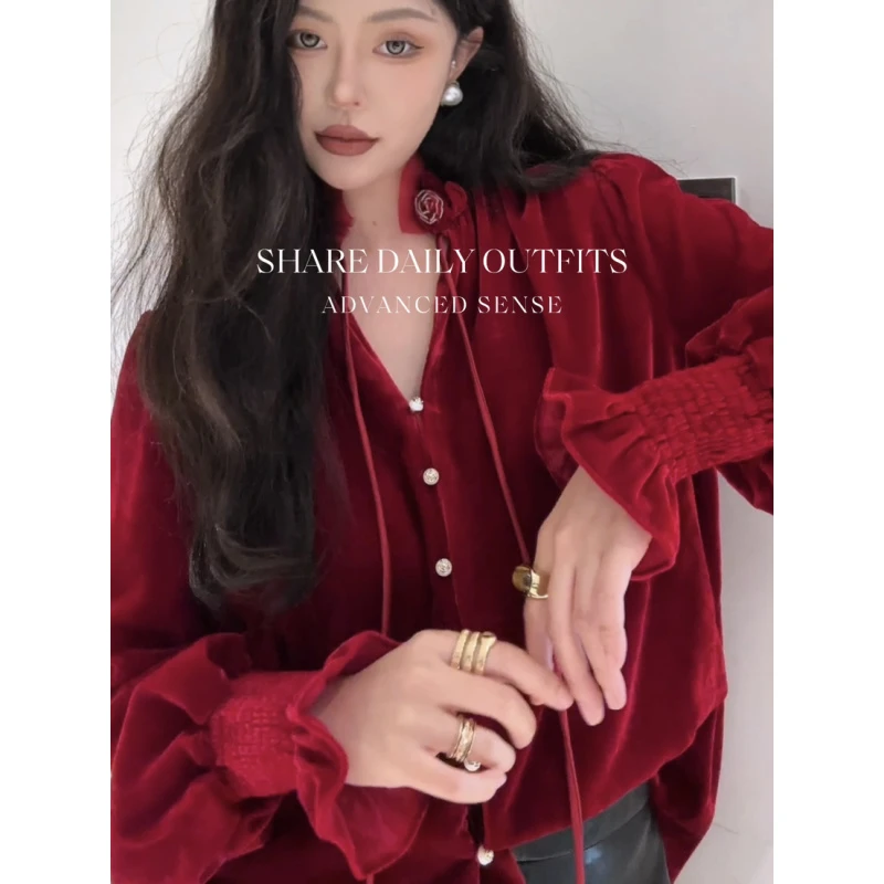 高温妮新年秋冬款复古法式气质红丝绒玫瑰领口长袖衬衫 5e32152