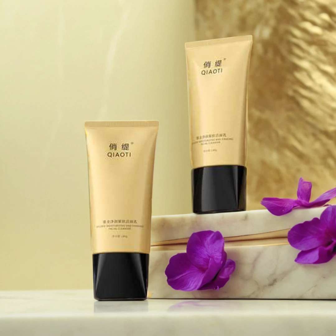 俏缇QIAOTI鎏金净润紧肤洁面乳
