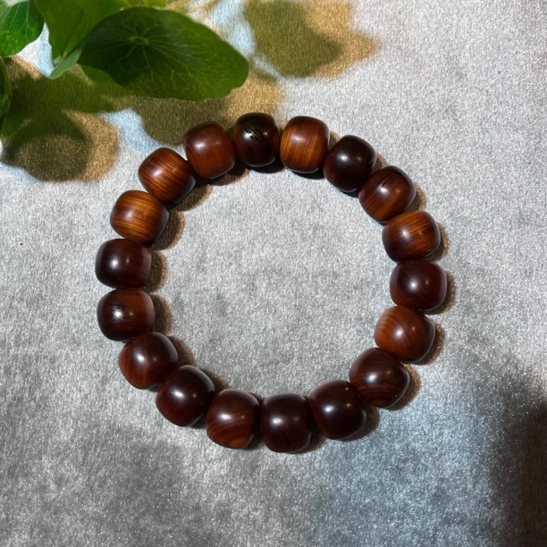 《精品》陈化崖柏1.1*1.2老型手串黑油骨料奶香药香（多样性发其一）