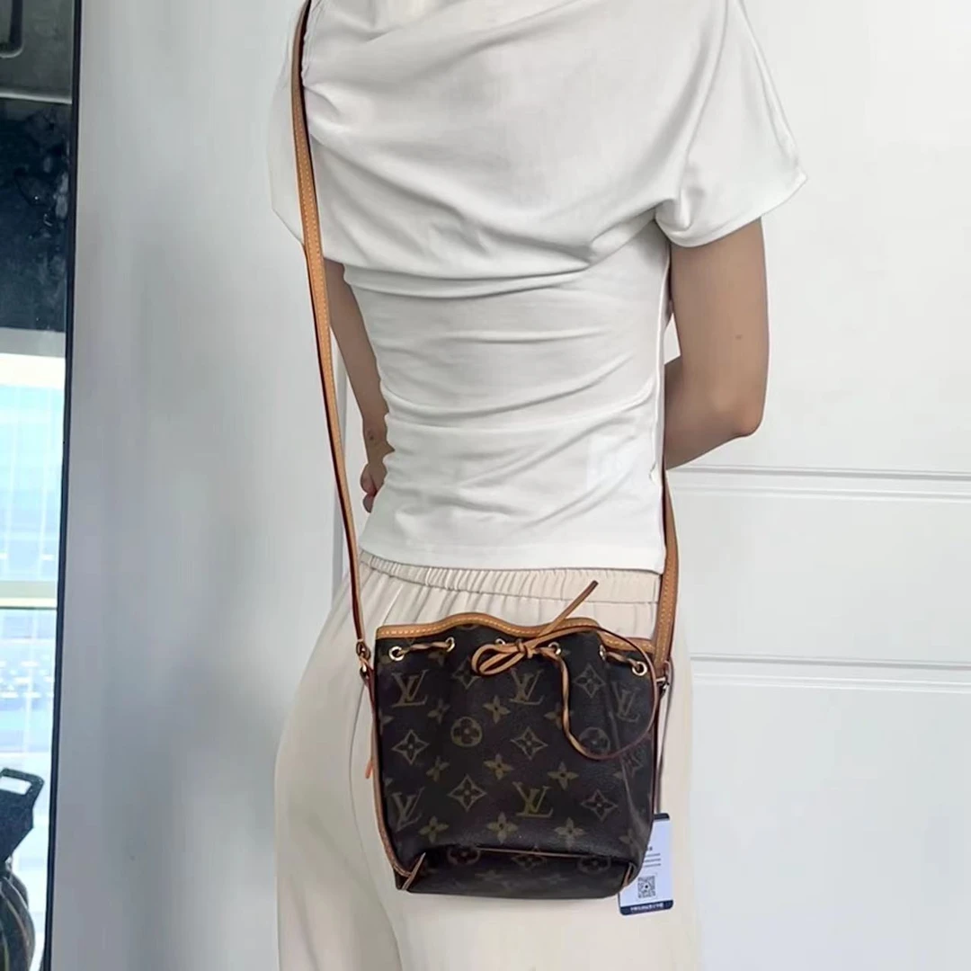 95新 LouisVuitton/路易威登 nano noe 抽绳小水桶 全原皮