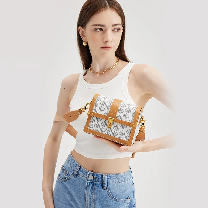 暇步士百搭单肩包时尚印花斜挎包休闲潮流女士小方包HA-1312166