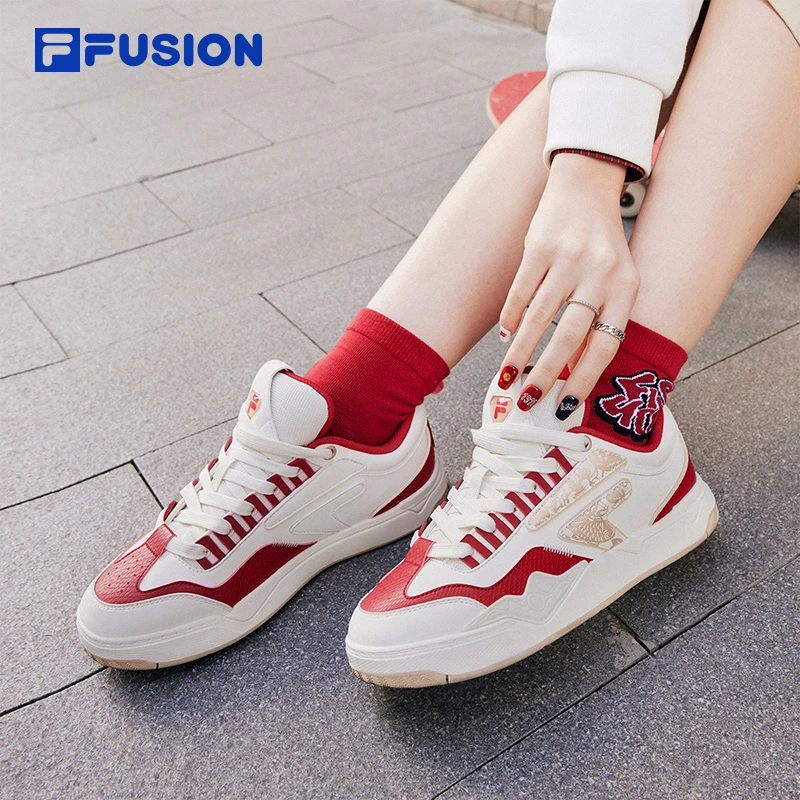 FILA FUSION新款潮牌【新年豚跃鞋】情侣运动滑板鞋M/T12W512311F