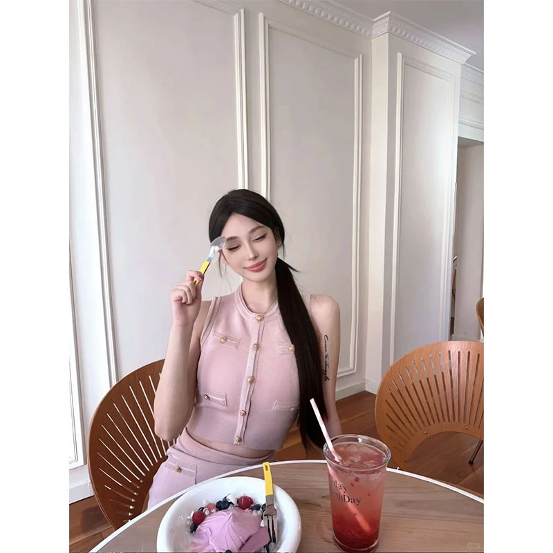 2024年夏季新款ins气质法式小香名媛风无袖针织上衣女配高腰短裙