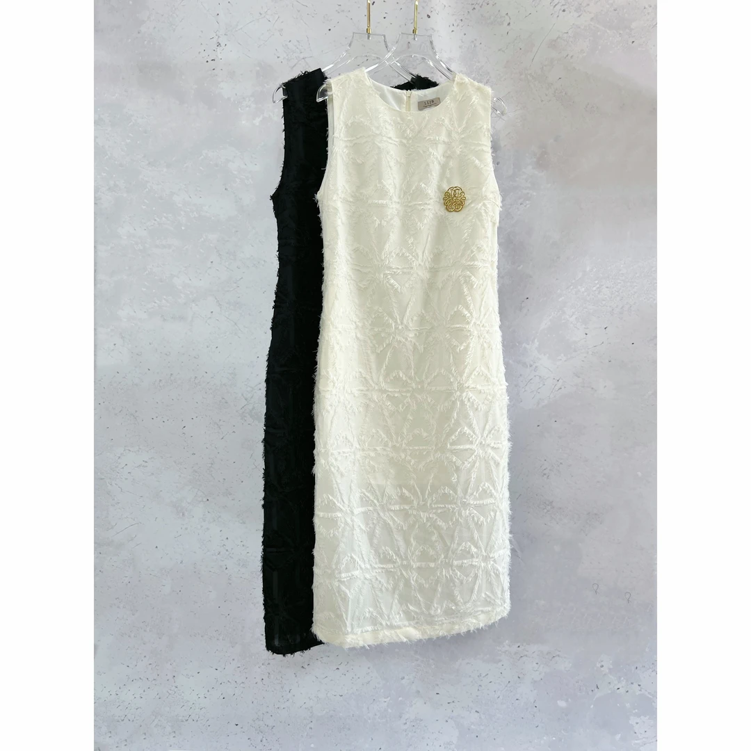 【LLJR】秋冬新款手工剪花无袖圆领百搭连衣裙D955-3