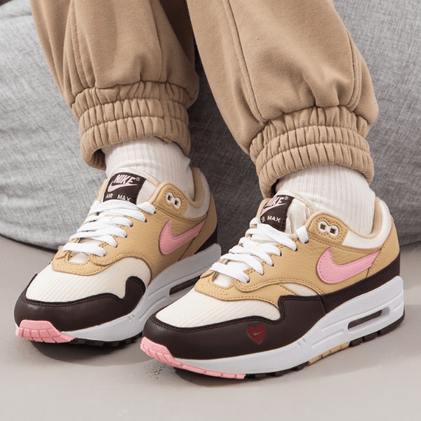 Nike耐克正品女鞋低帮板鞋 春季新款AIR MAX复古休闲鞋FZ4346-200