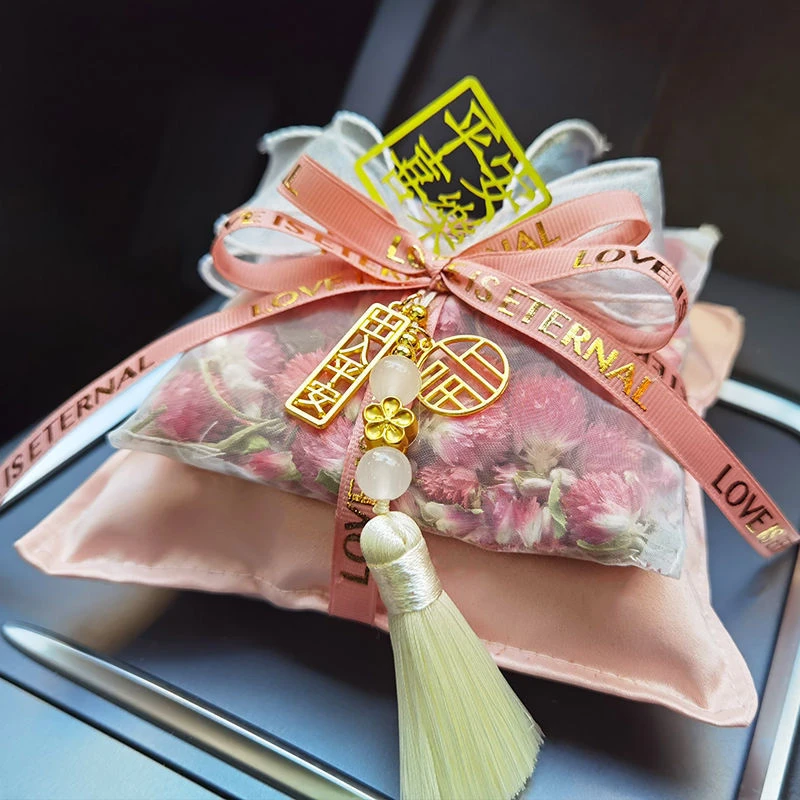 汽车竹炭包网红车用干花创意车载香薰摆件女除甲醛去异味活性炭包