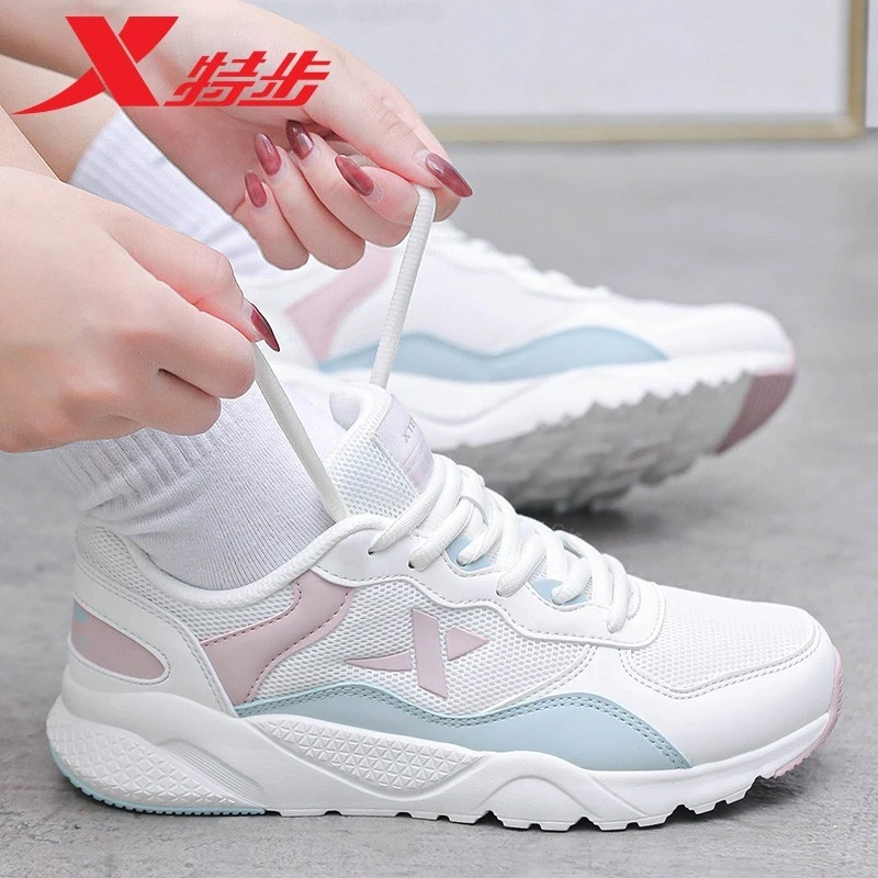 特步女鞋跑步鞋运动鞋秋季新网面爆款百搭软底初中13-16岁女孩鞋