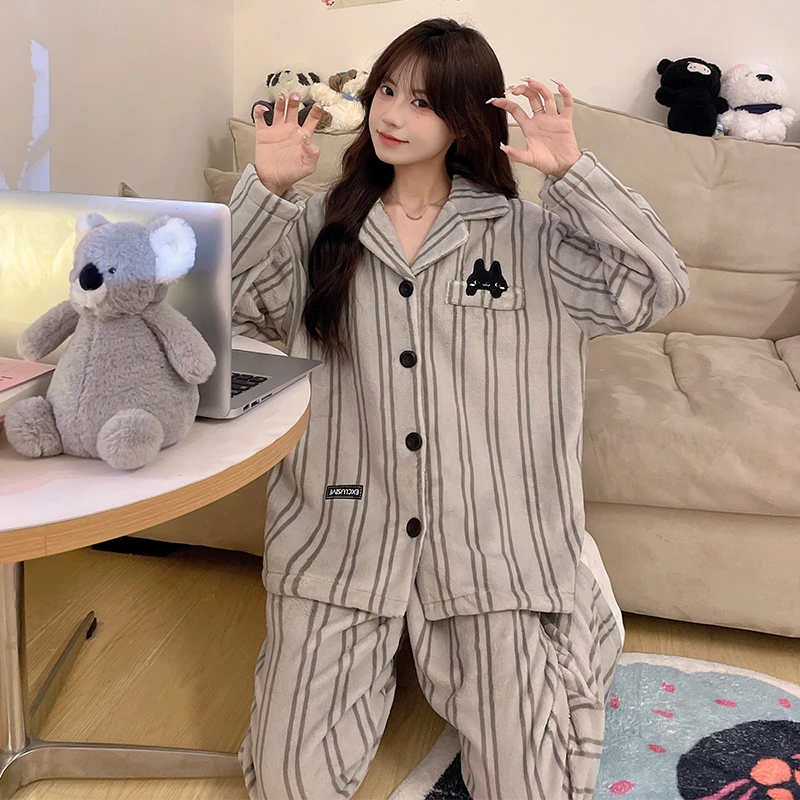 秋冬款珊瑚绒睡衣女宽松冬季休闲加厚加绒长袖爆款网红套装家居服