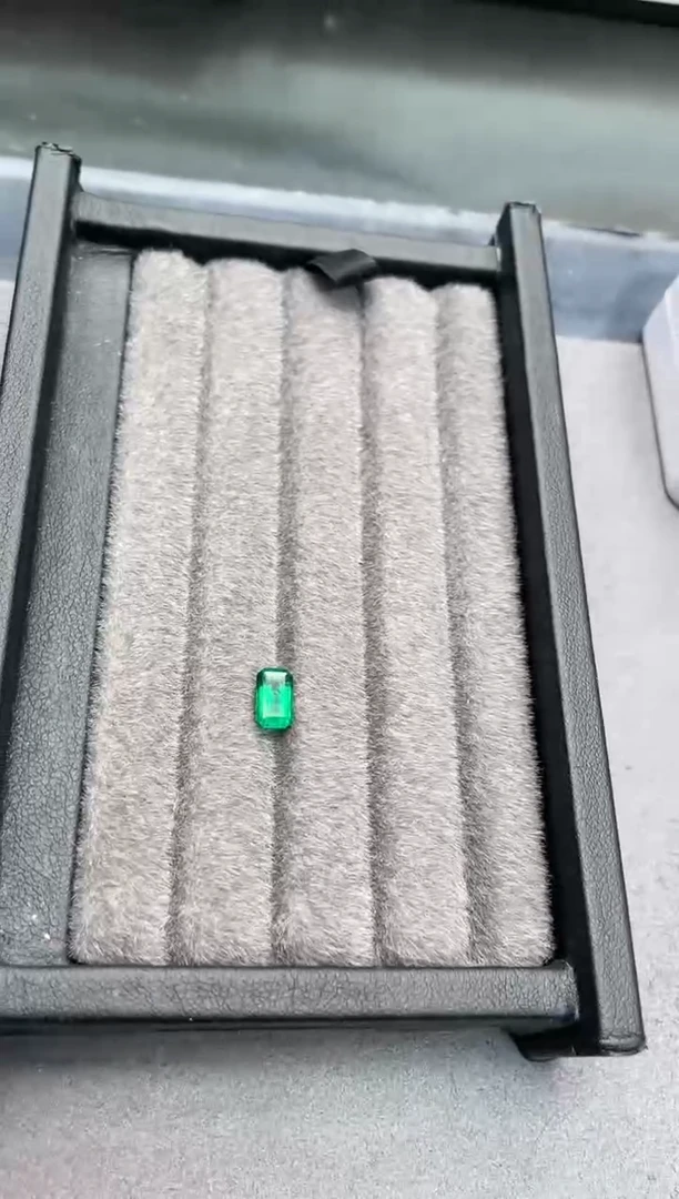 【闪购商品】祖母绿裸石未镶嵌1.12ct赞比亚