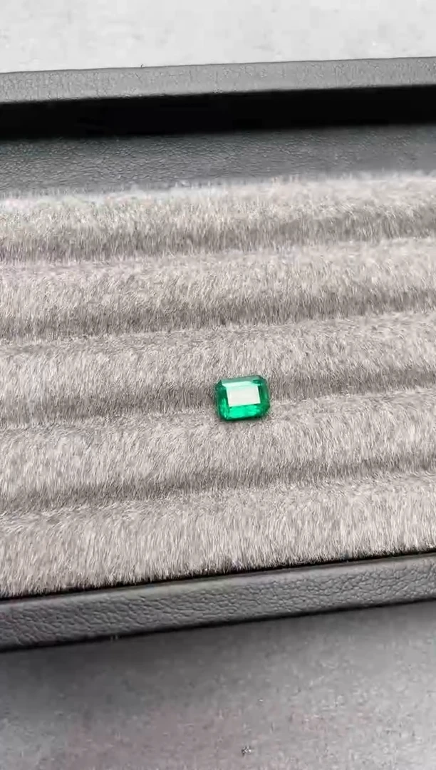 【闪购商品】祖母绿裸石未镶嵌沃顿色1.27ct赞比亚吉尔德微油