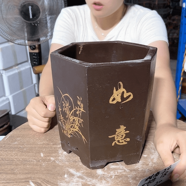 红陶20CM（含）-50CM（不含）如意六方小号棕色