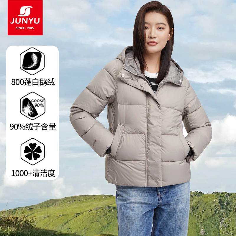君羽鹅绒服女加厚800蓬90绒白鹅绒秋冬时尚连帽羽绒服夹克F52132