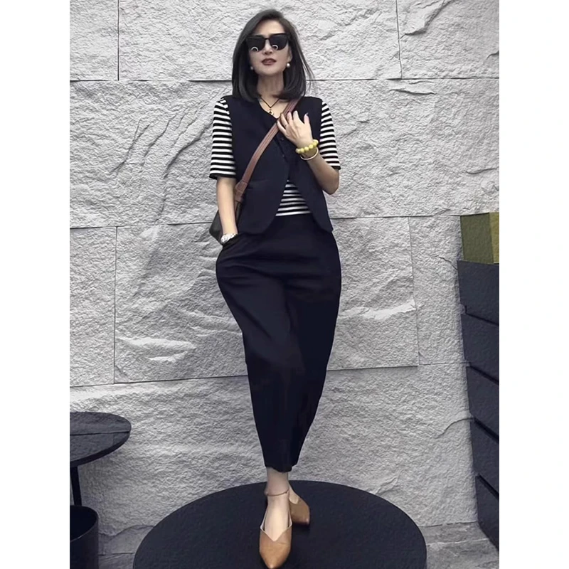 炸街减龄时尚今年流行的时尚套装港风条纹上衣马甲休闲裤三件套夏
