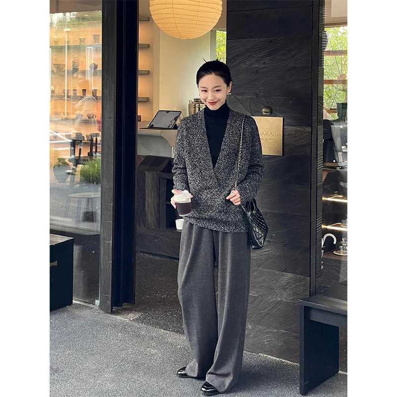 2024新款女士秋冬季韩系慵懒风设计感V领针织开衫上衣高腰阔腿裤